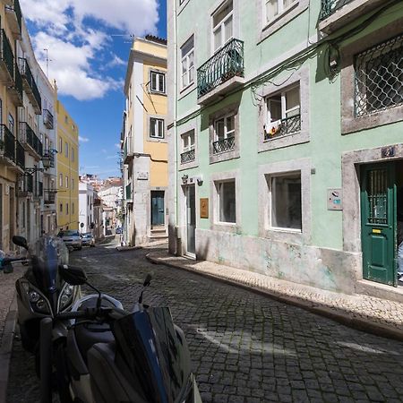 Charming Apartment Travessa Do Alcaide Lisboa Ngoại thất bức ảnh