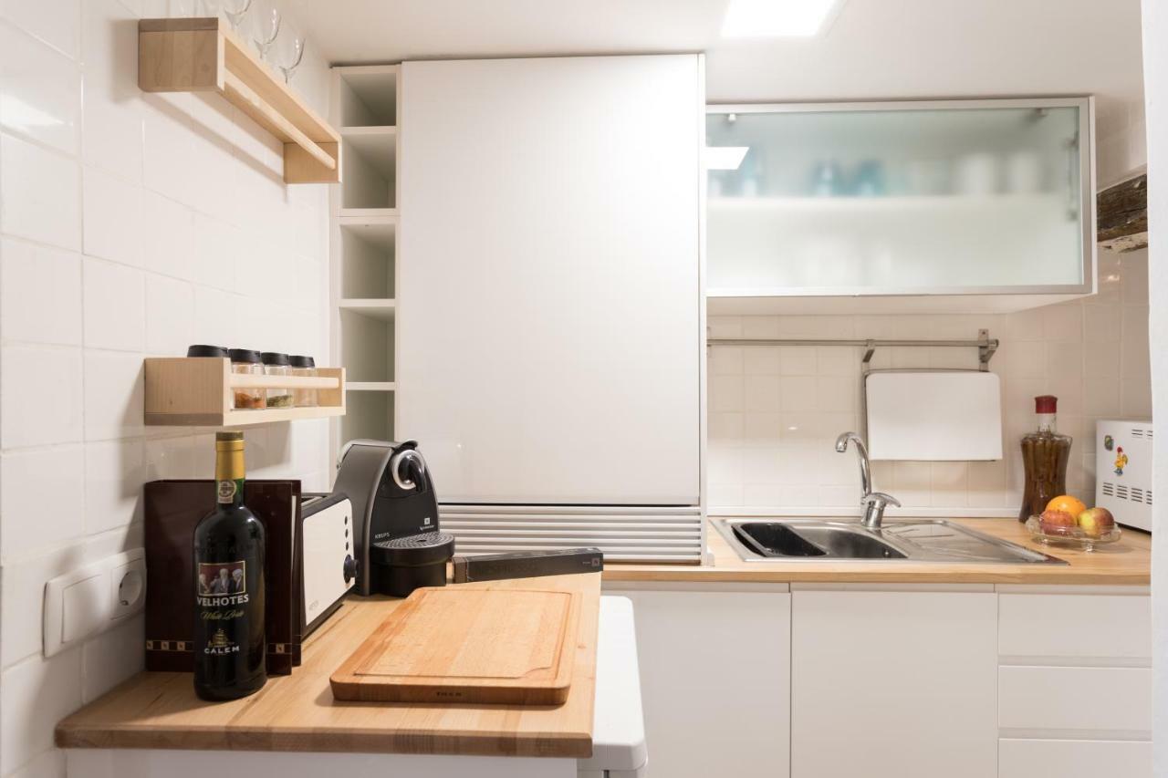 Charming Apartment Travessa Do Alcaide Lisboa Ngoại thất bức ảnh