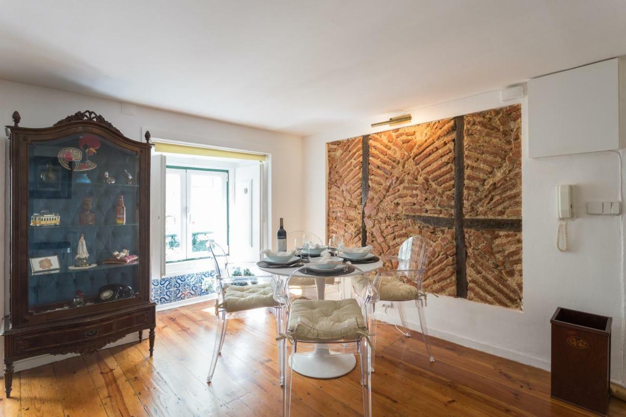 Charming Apartment Travessa Do Alcaide Lisboa Ngoại thất bức ảnh