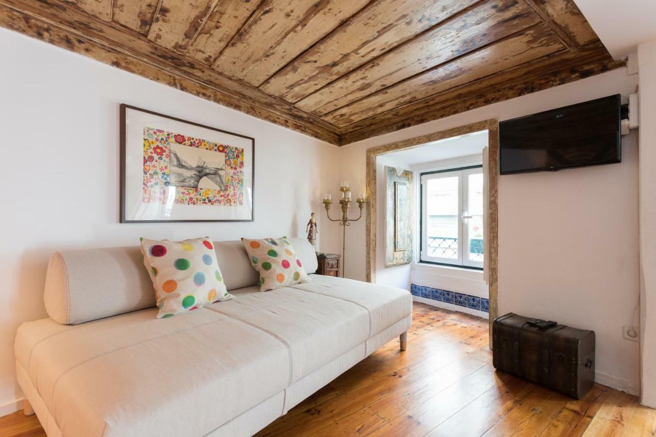 Charming Apartment Travessa Do Alcaide Lisboa Ngoại thất bức ảnh